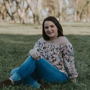 Meet your Posher, Alexis